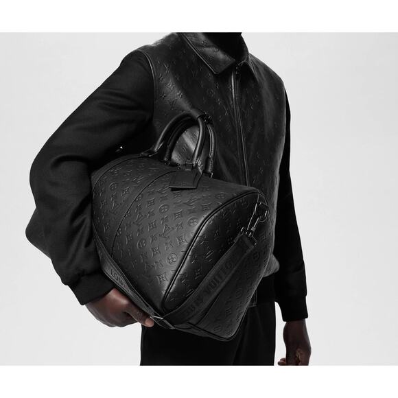 Louis Vuitton Name Tag w/ S Initial Black Gold tone Metal Small Mint - Picture 5 of 12